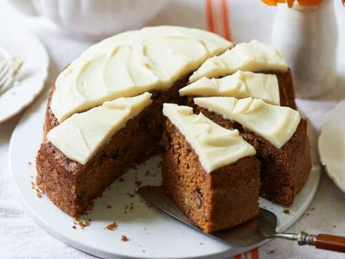 Carrot cake. It comes in full this is just the cutting picture it comes in full and uncut. From a flour store in usa 🇺🇲 2 to 4 days microwave delivery with full tracking number and 100% delivery assurance.